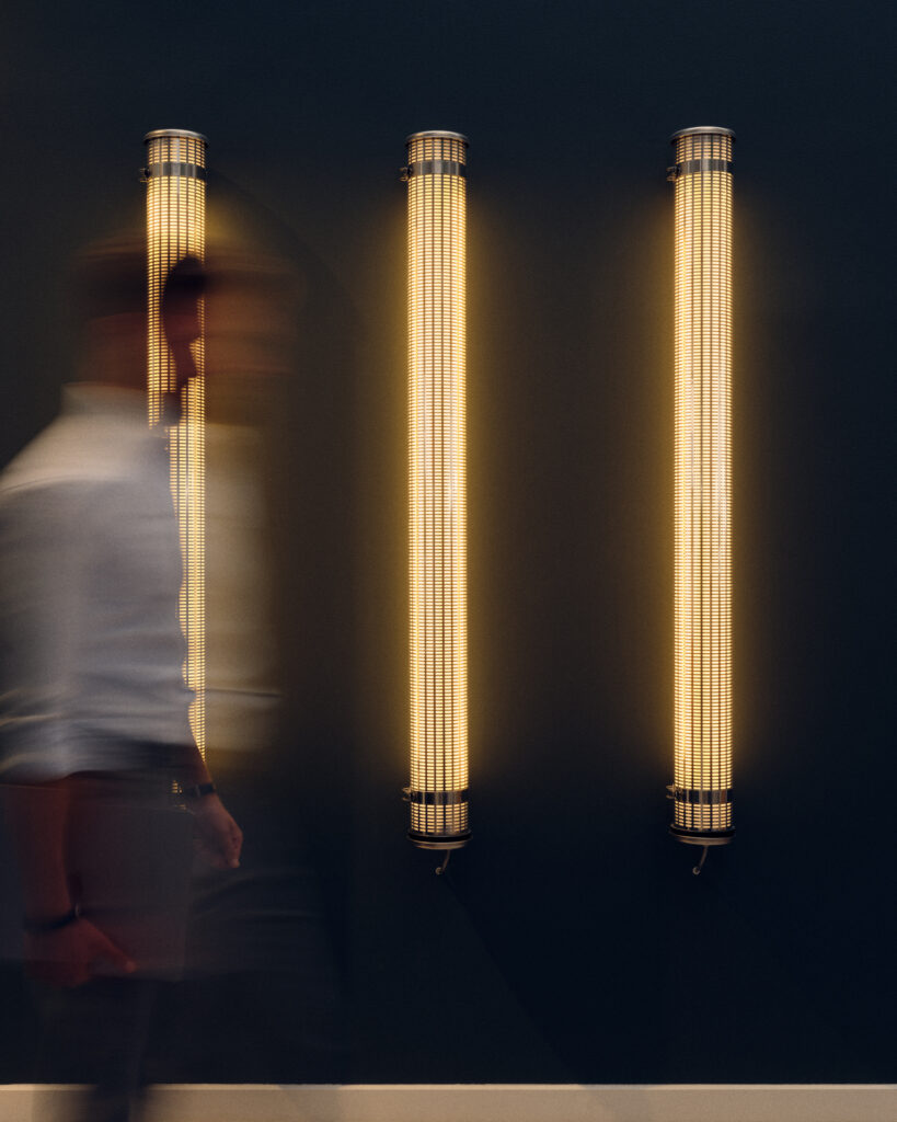 Man entering the Darize office.